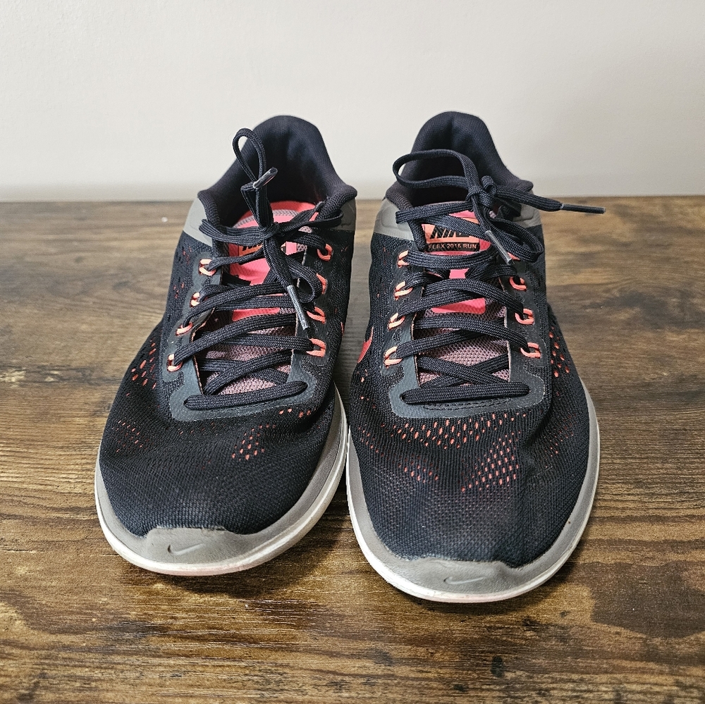 Nike 2016 Run Sneakers